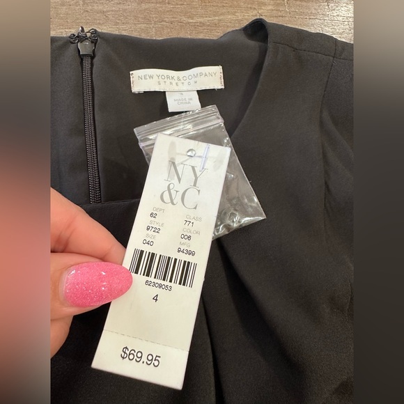 NWT New York & Company Women's Size 4 Black Sheath Dress Pleated Neck ($69.95) - Picture 4 of 14